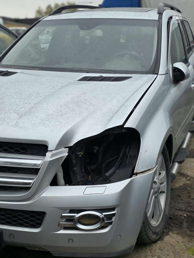 Mercedes-Benz GL420 dalimis
