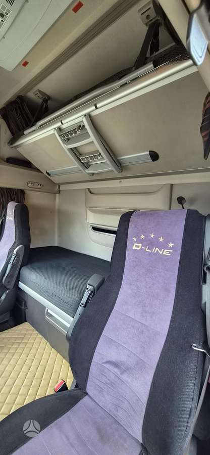 DAF XF 450, double sleeper