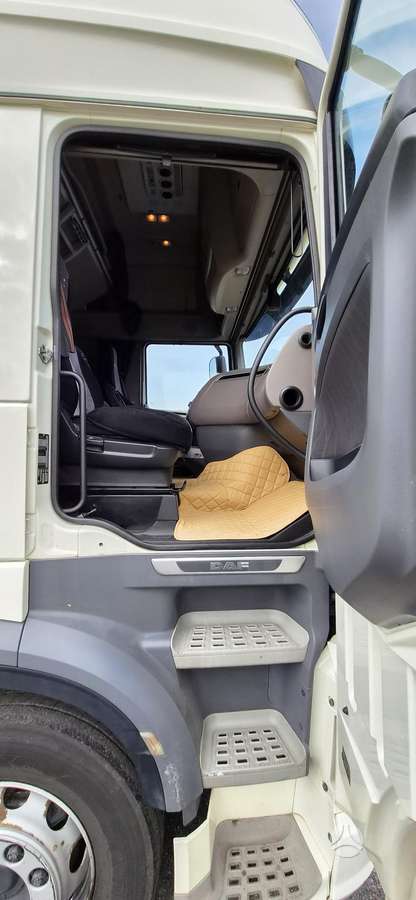 DAF XF 450, double sleeper