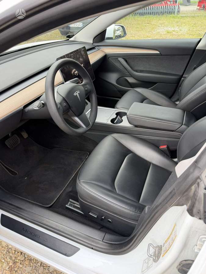 Tesla Model 3, hečbekas