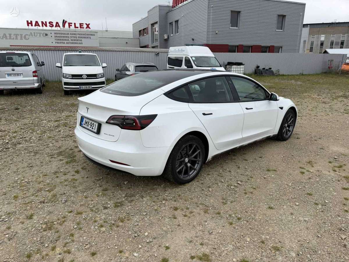 Tesla Model 3, Хэтчбек