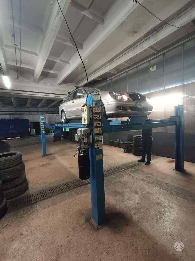 Mercedes-Benz E280, 3.2 l., Универсал