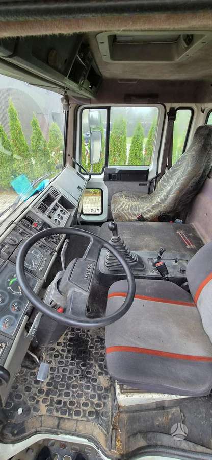 Volvo FL6, savivarčiai