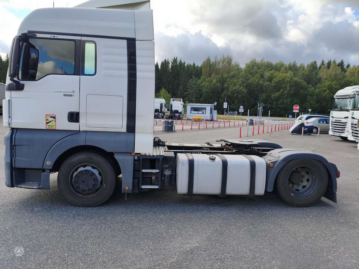 MAN TGX, double sleeper