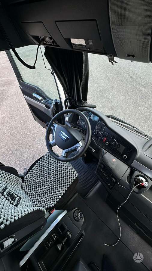 MAN TGX, 2 спальных места