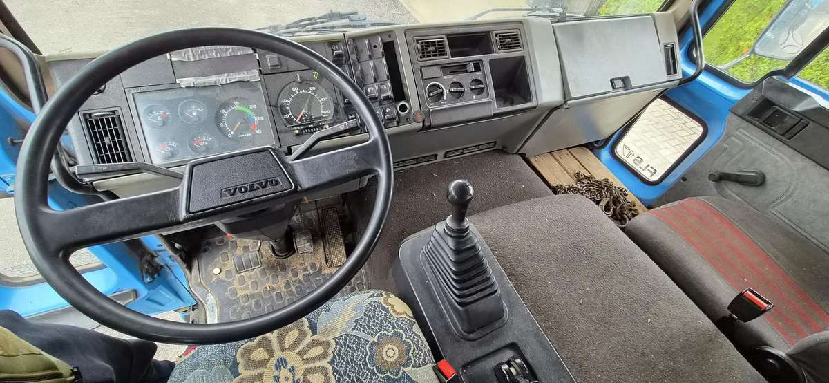Volvo FL617, crane trucks
