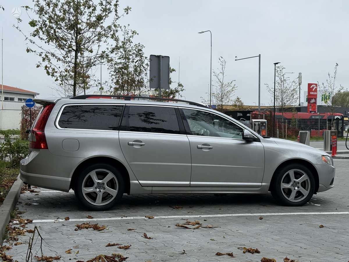 Volvo V70, 2.0 l., Универсал