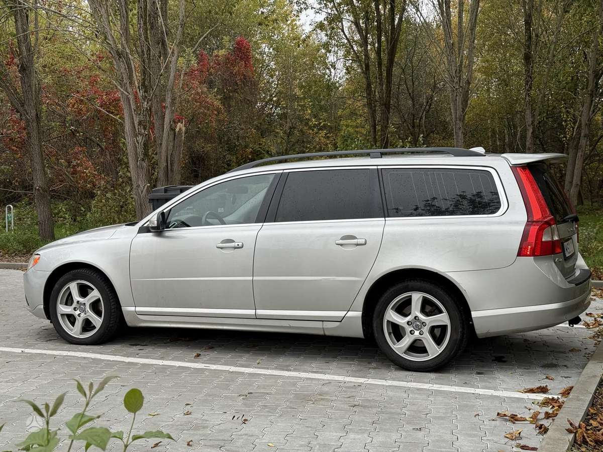Volvo V70, 2.0 l., Универсал