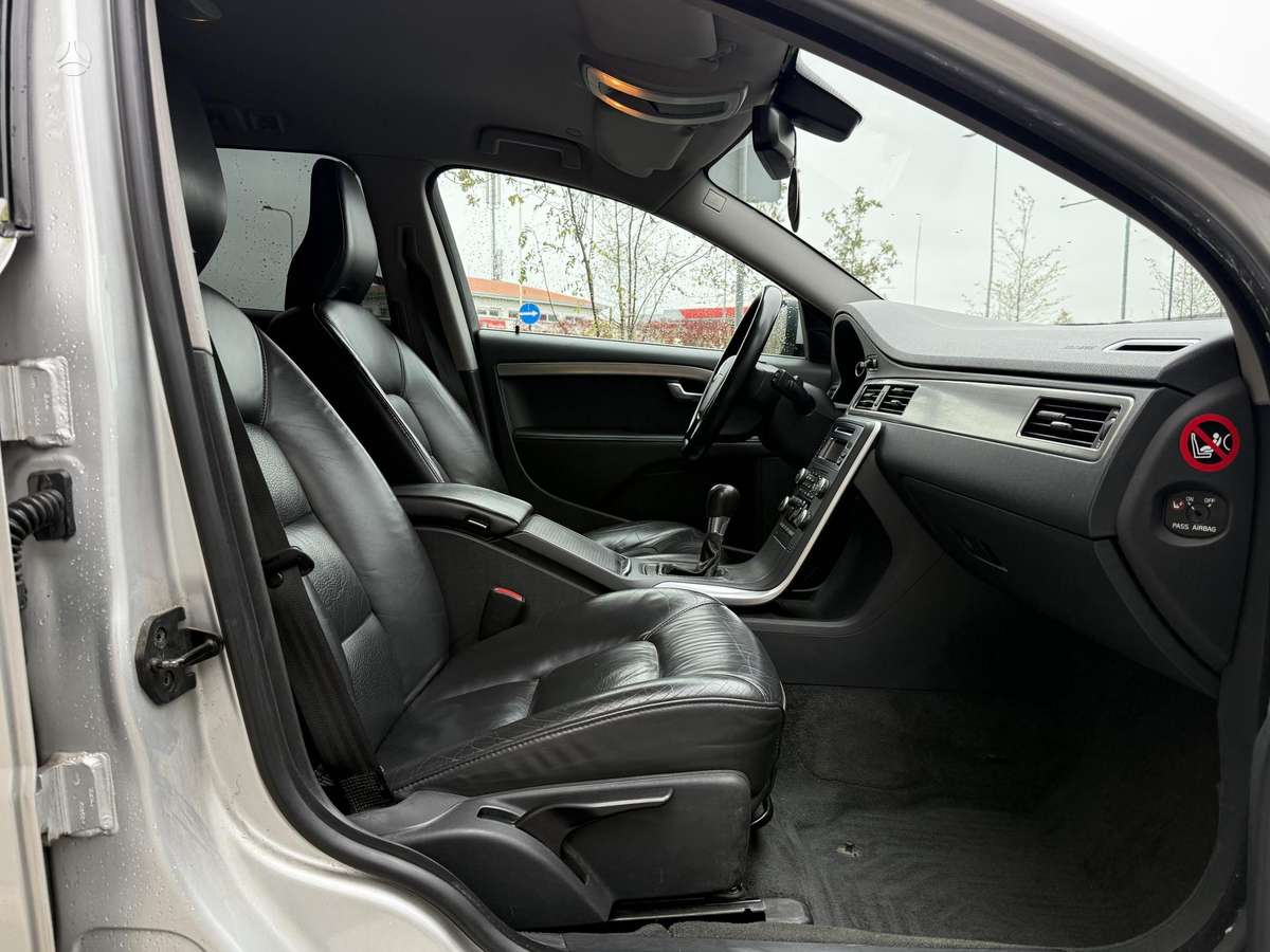 Volvo V70, 2.0 l., Универсал