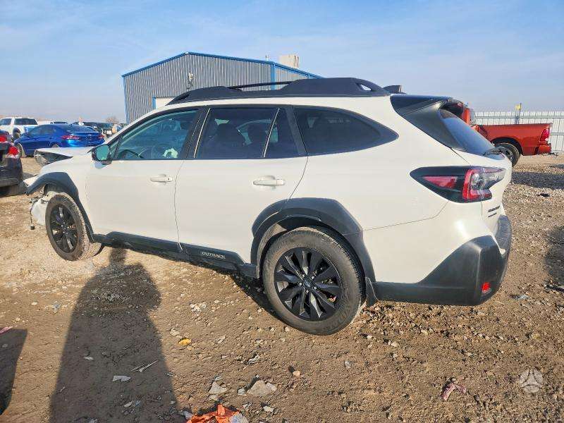 Subaru Outback Ardomas visas auto
