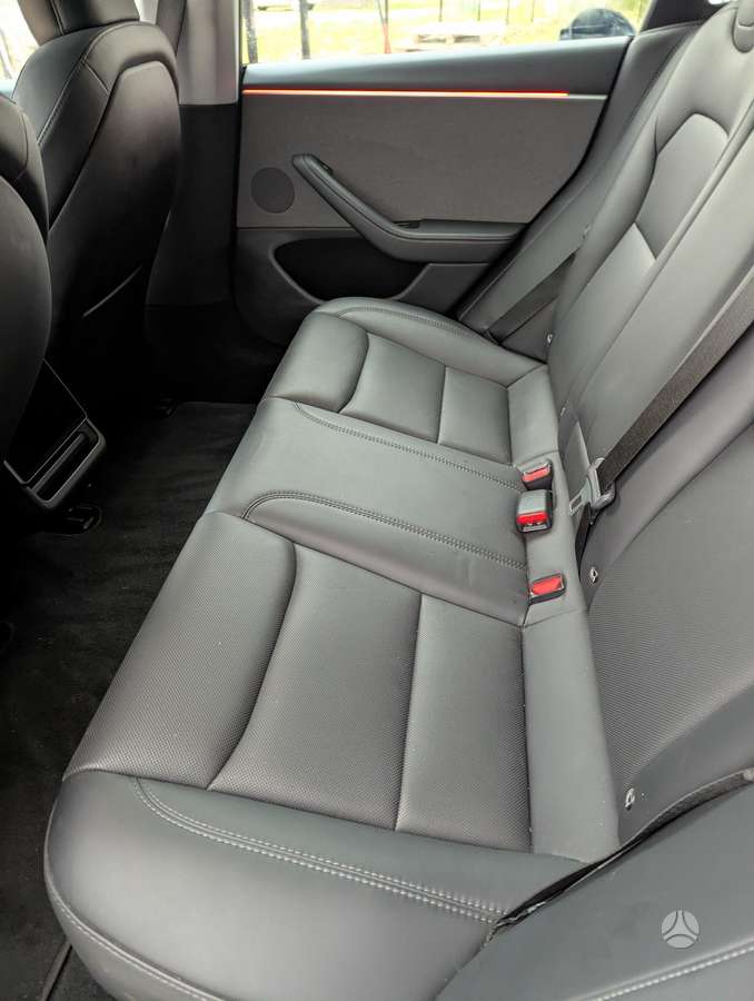 Tesla Model 3, 60 кВт·ч, Седан