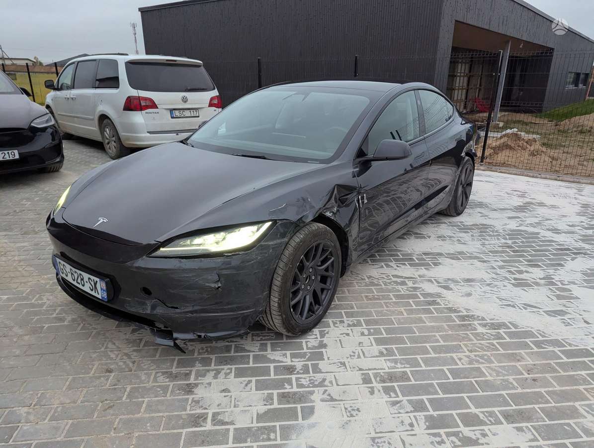 Tesla Model 3, 60 кВт·ч, Седан