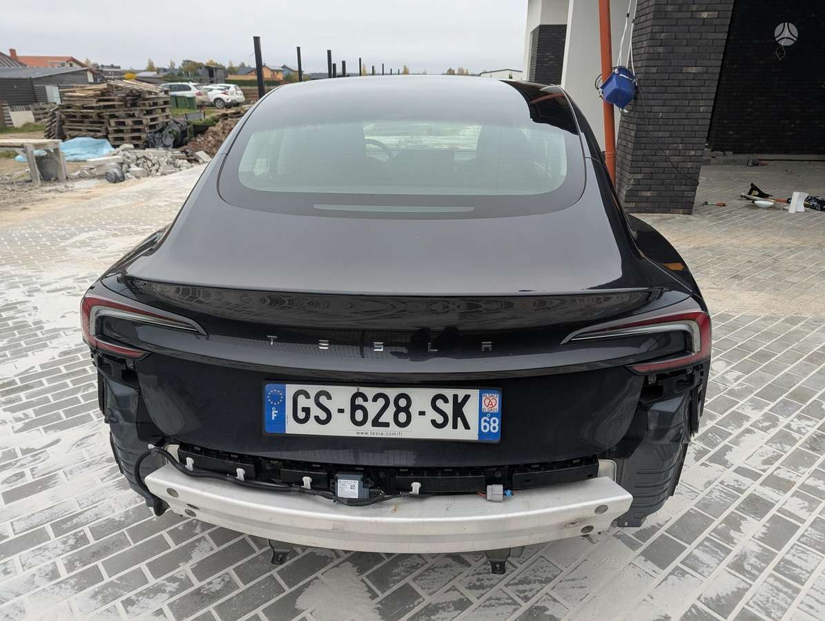 Tesla Model 3, 60 кВт·ч, Седан