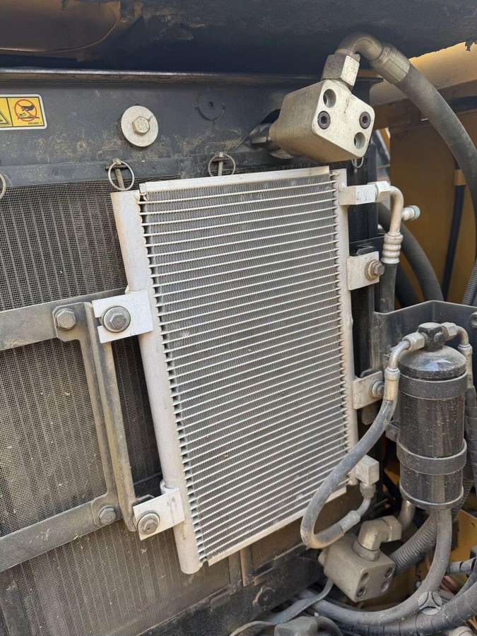 Caterpillar Cat 305-5E2, экскаваторы