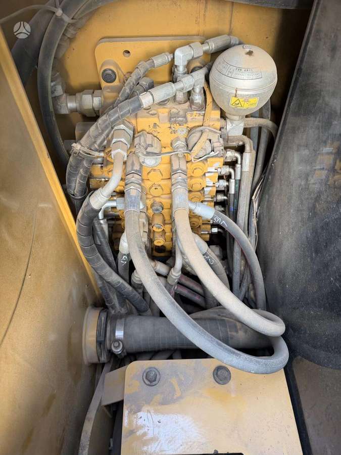 Caterpillar Cat 305-5E2, экскаваторы