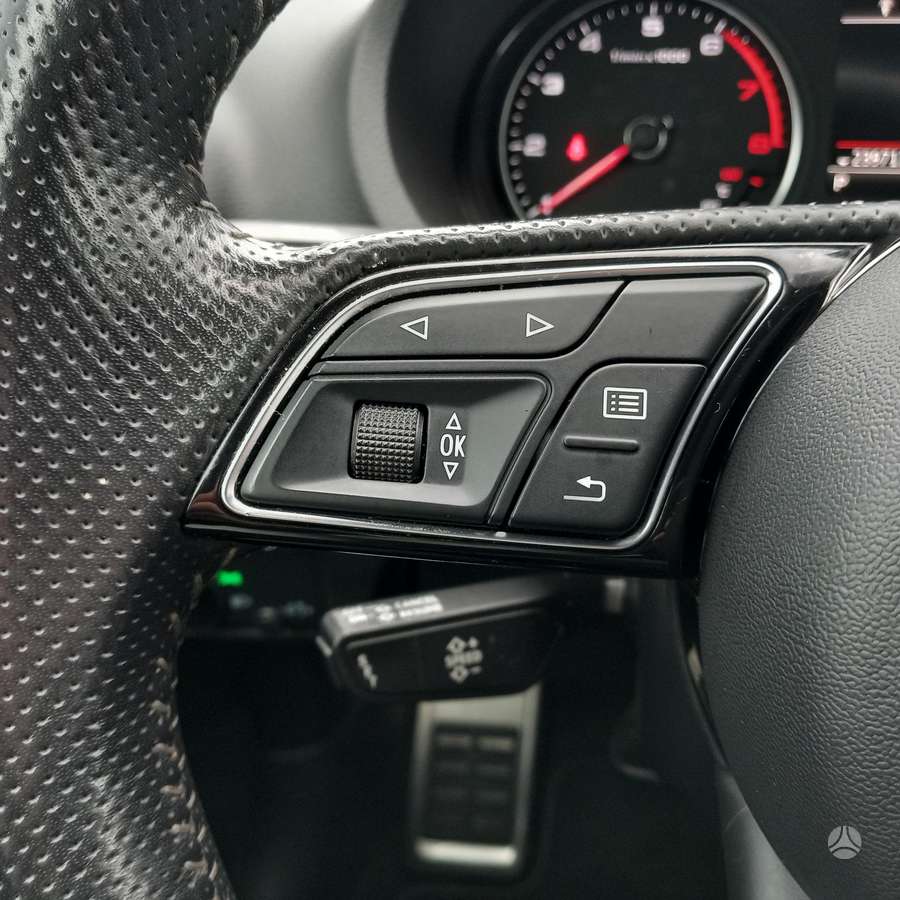 Audi A3, 1.0 l., Седан