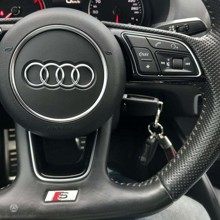 Audi A3, 1.0 l., Седан