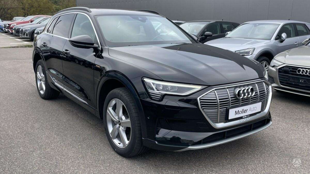 Audi e-tron, Внедорожник / Кроссовер