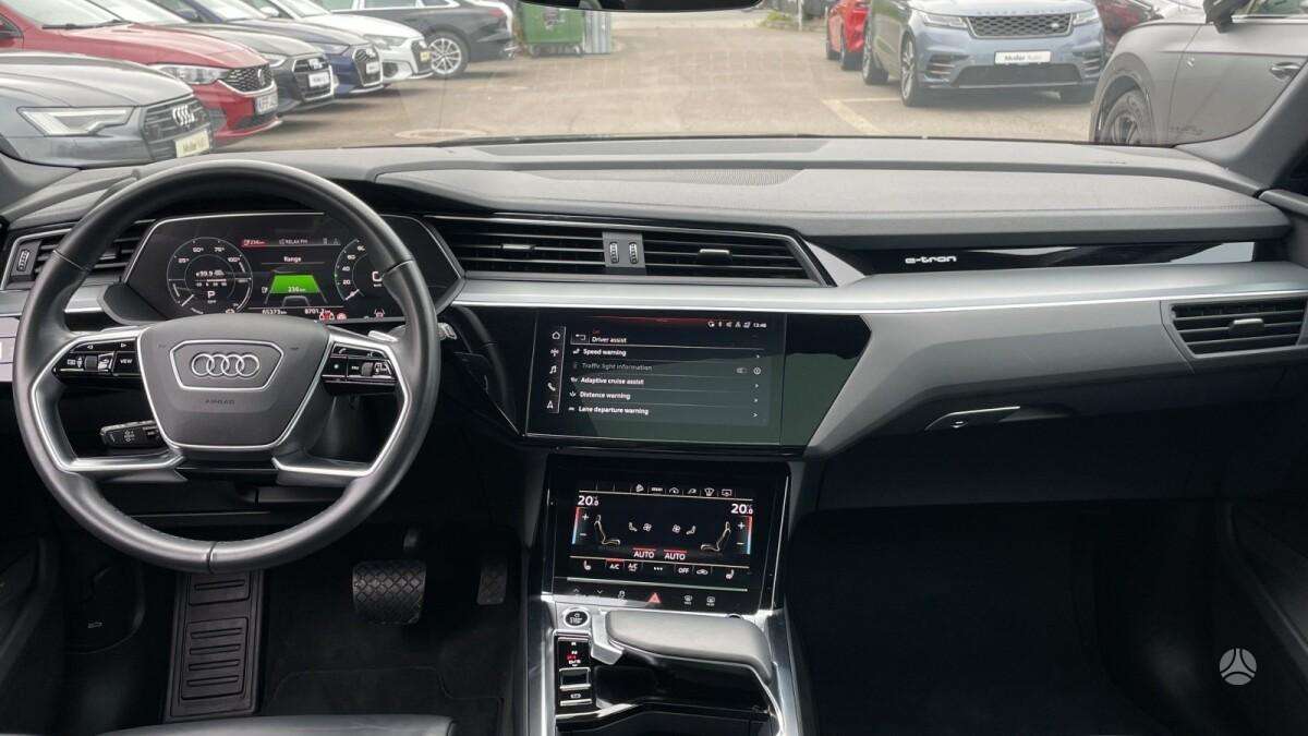 Audi e-tron, Внедорожник / Кроссовер