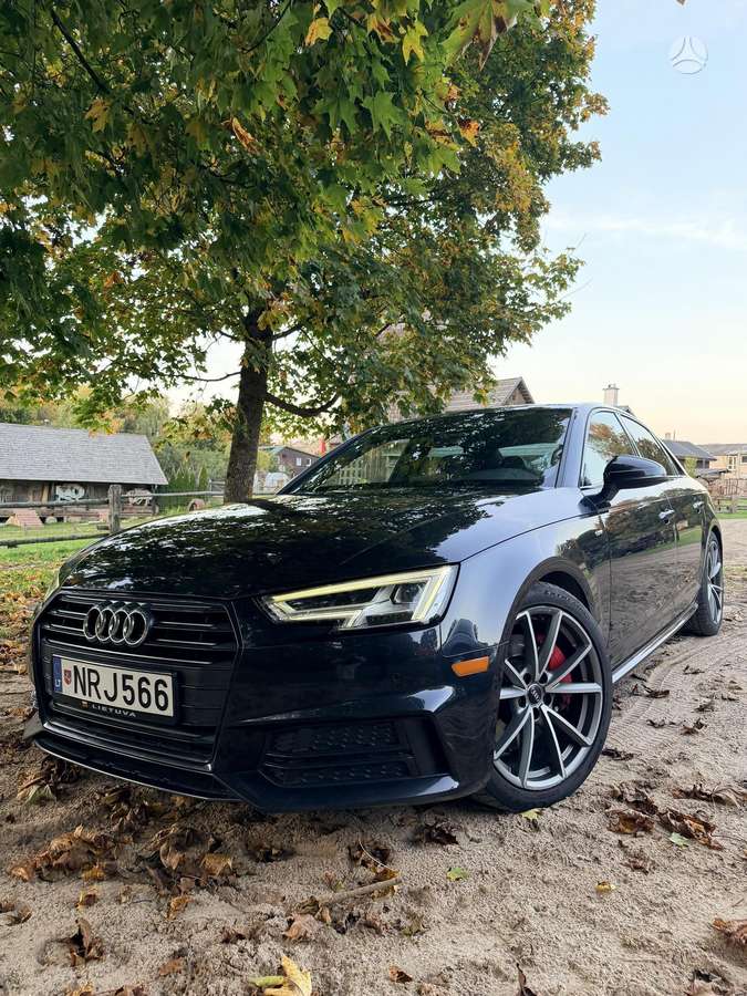 Audi A4, 2.0 l., Седан