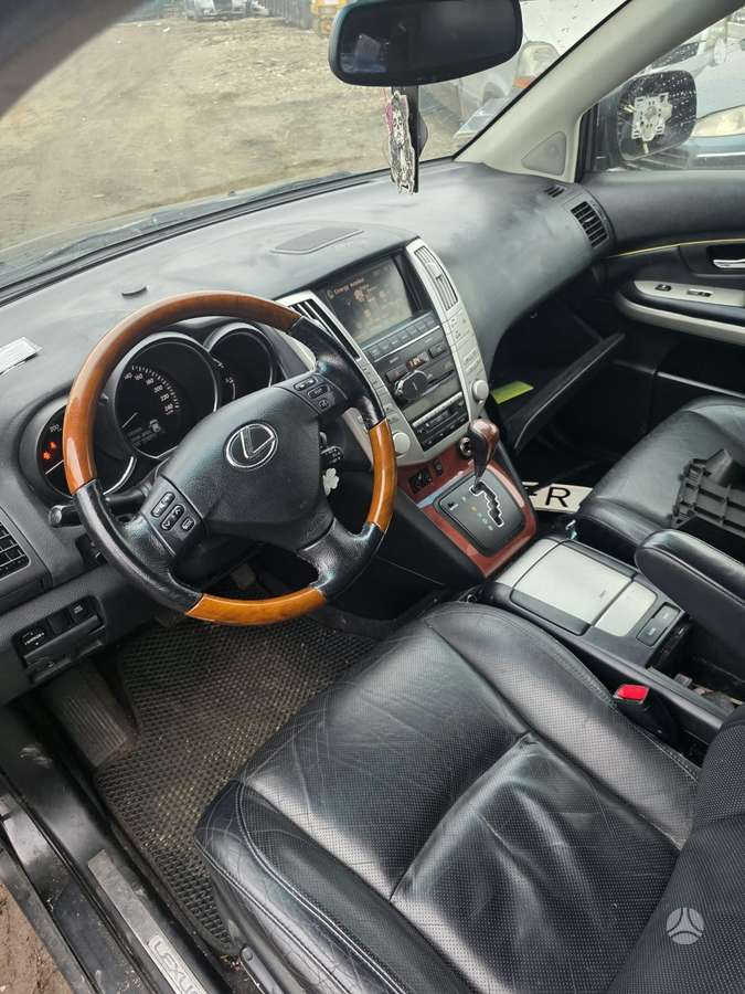 Lexus RX 400h dalimis