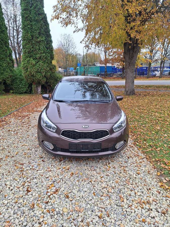 Kia Ceed, 1.6 l., Хэтчбек