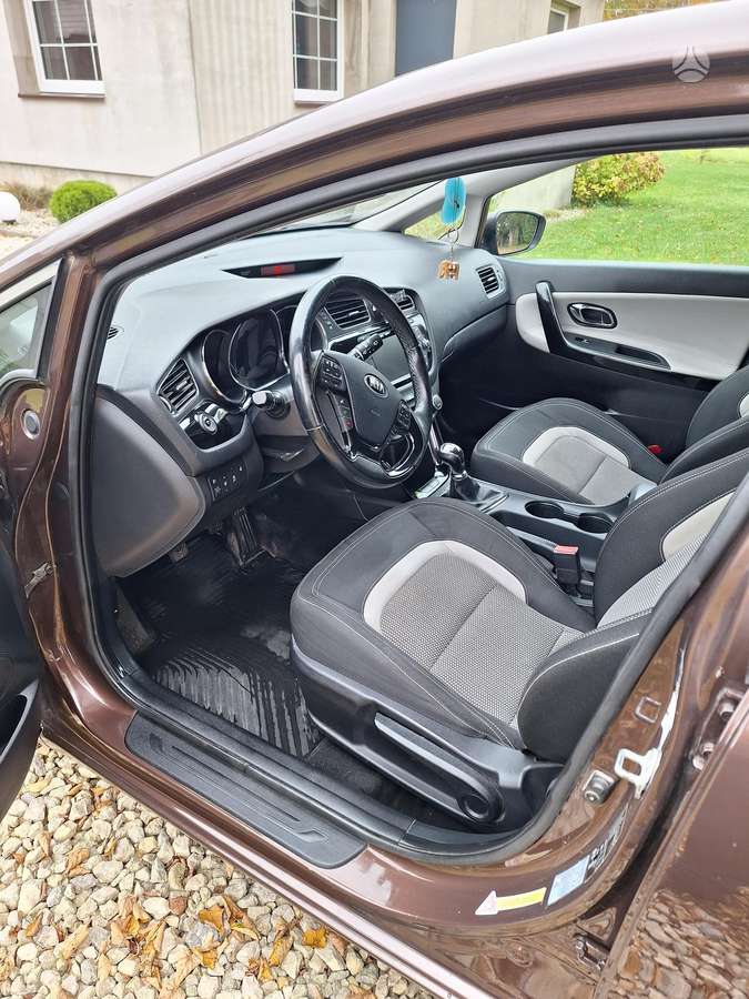 Kia Ceed, 1.6 l., Хэтчбек