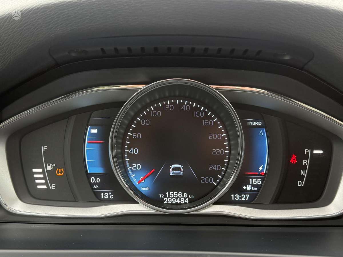 Volvo V60 2015 — photo 16