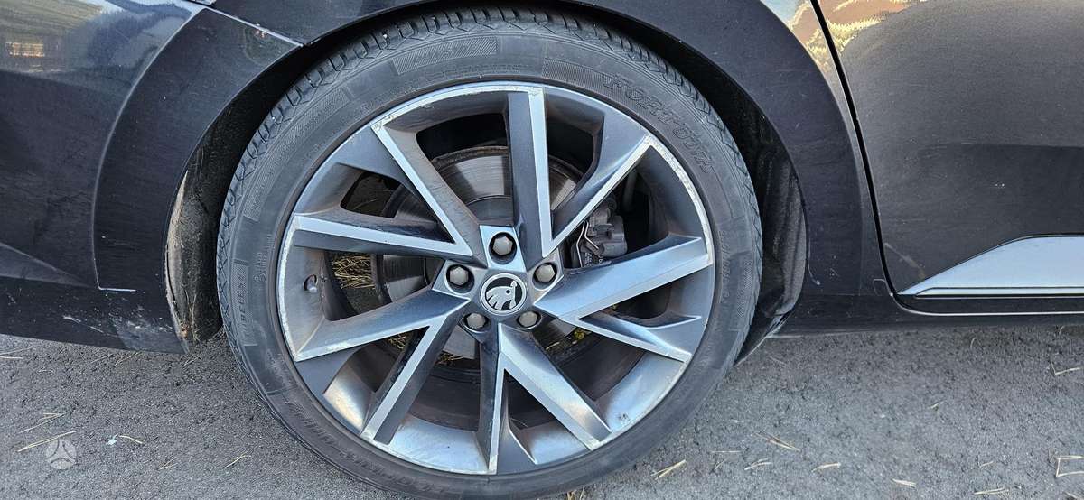 Skoda Superb, 2.0 l., hatchback