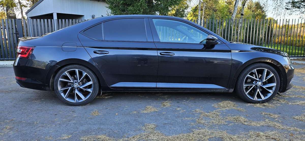 Skoda Superb, 2.0 l., hatchback