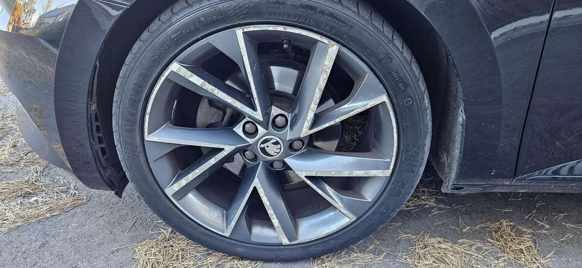 Skoda Superb, 2.0 l., hatchback