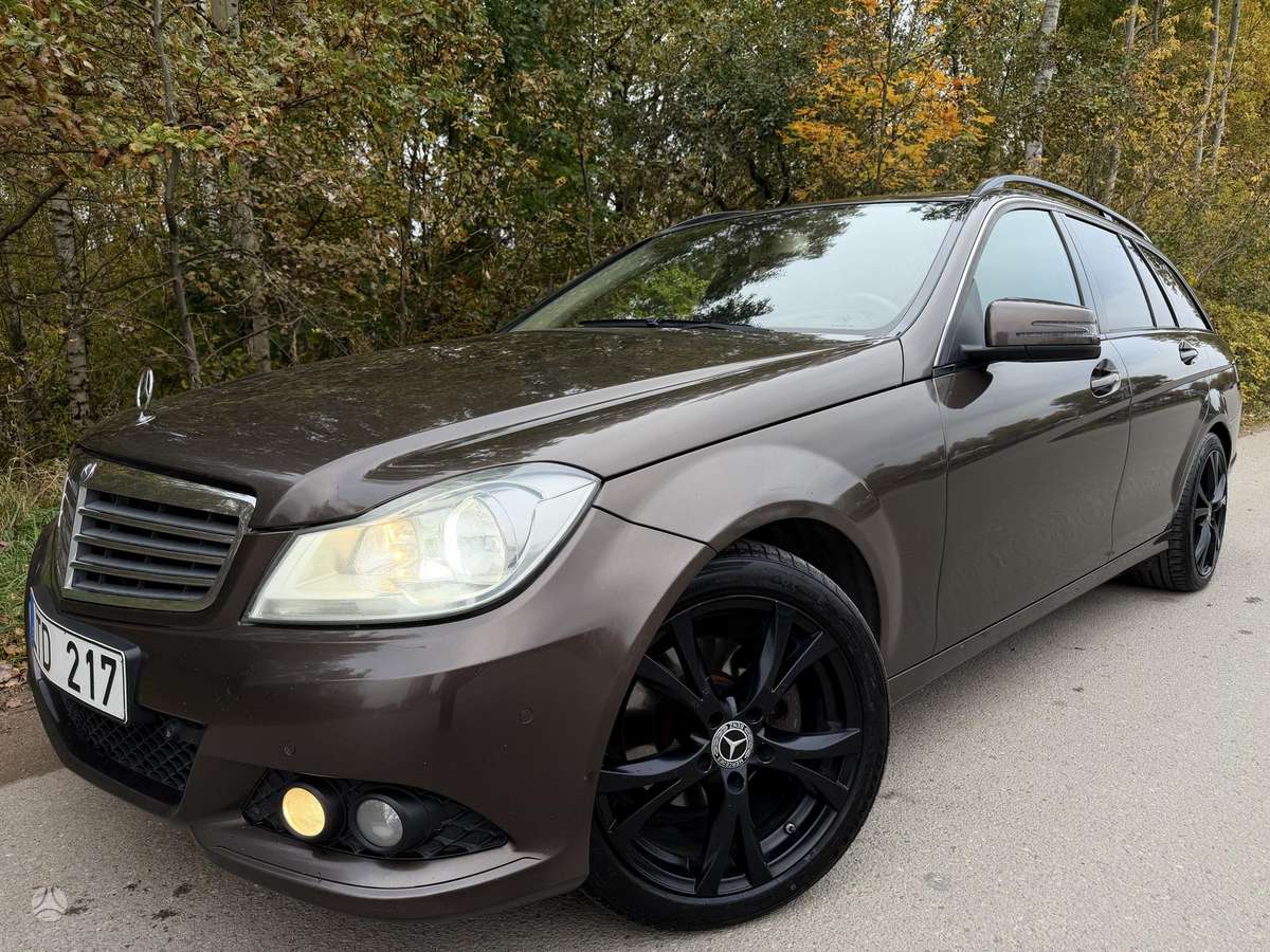 Mercedes-Benz C220