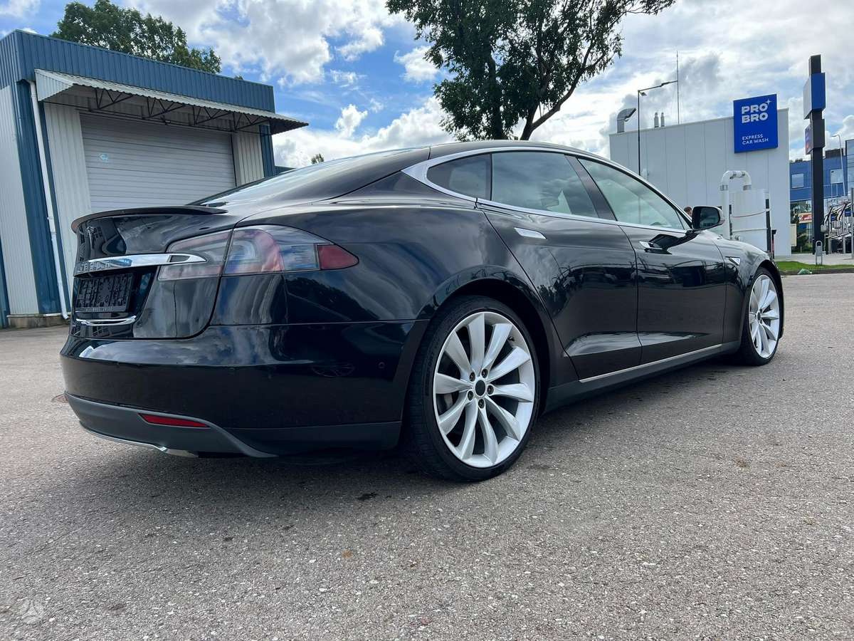 Tesla Model S, 70 кВт·ч, Хэтчбек