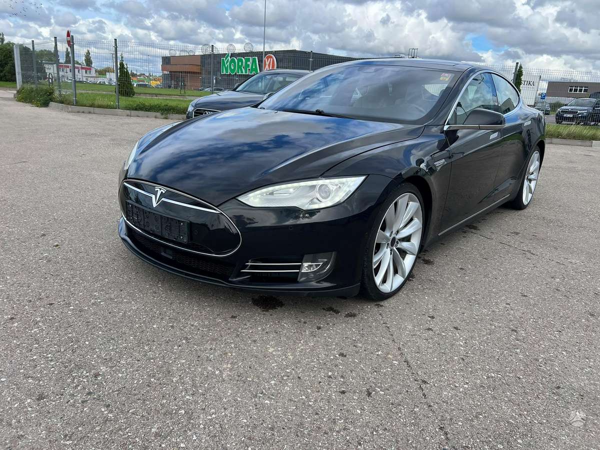 Tesla Model S, 70 кВт·ч, Хэтчбек