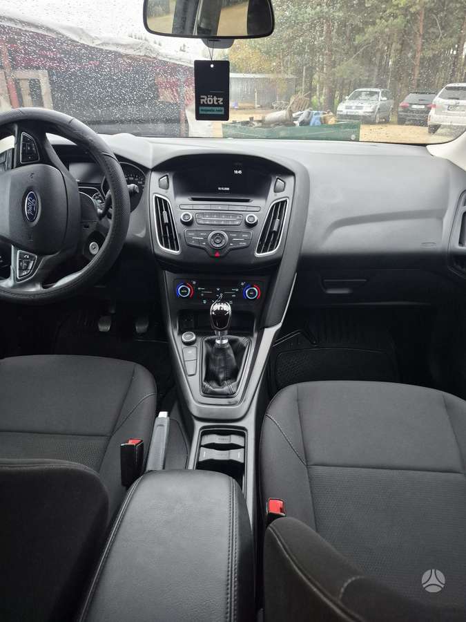 Ford Focus, 1.0 l., Седан