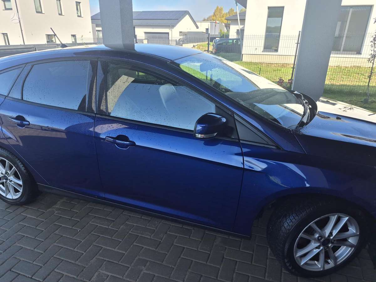 Ford Focus, 1.0 l., Седан