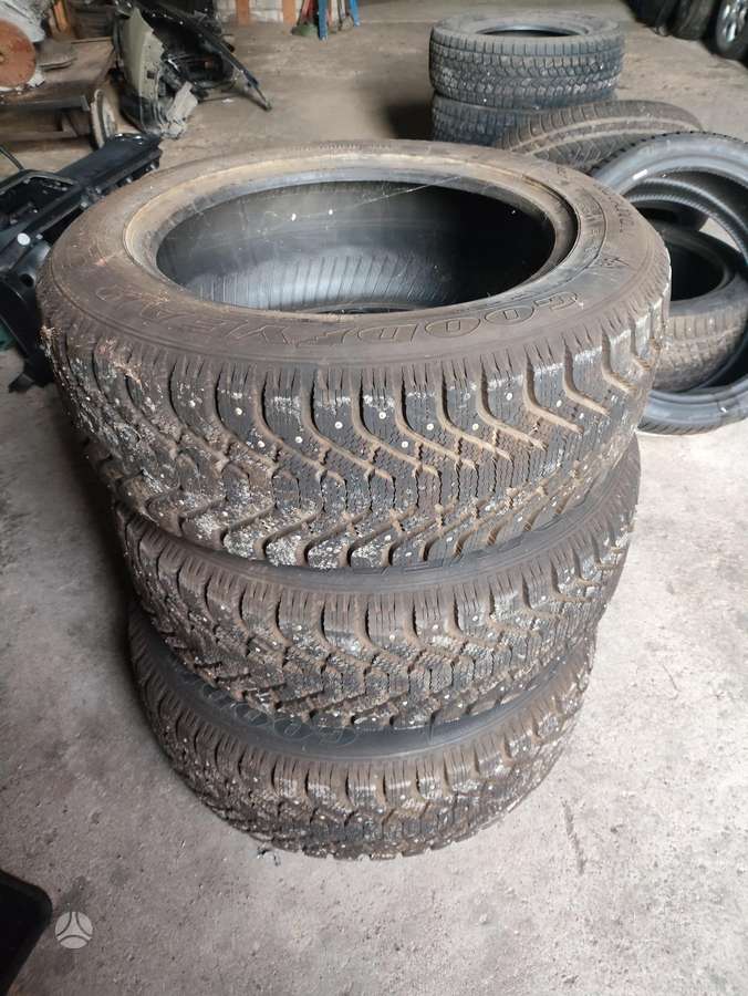 Goodyear, зимние 255/55 R19