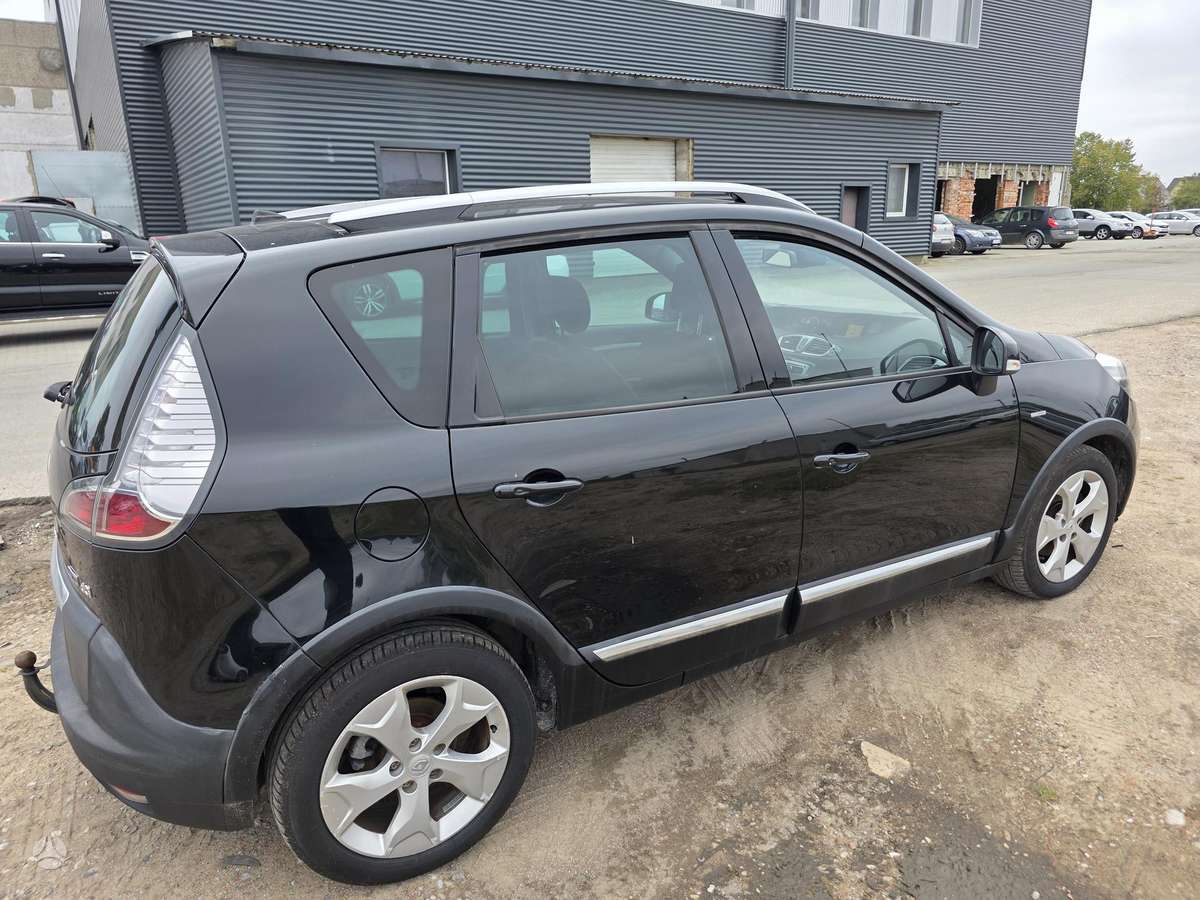 Renault Scenic 2014 — engine 1461 cm³, 110 HP (81kW)