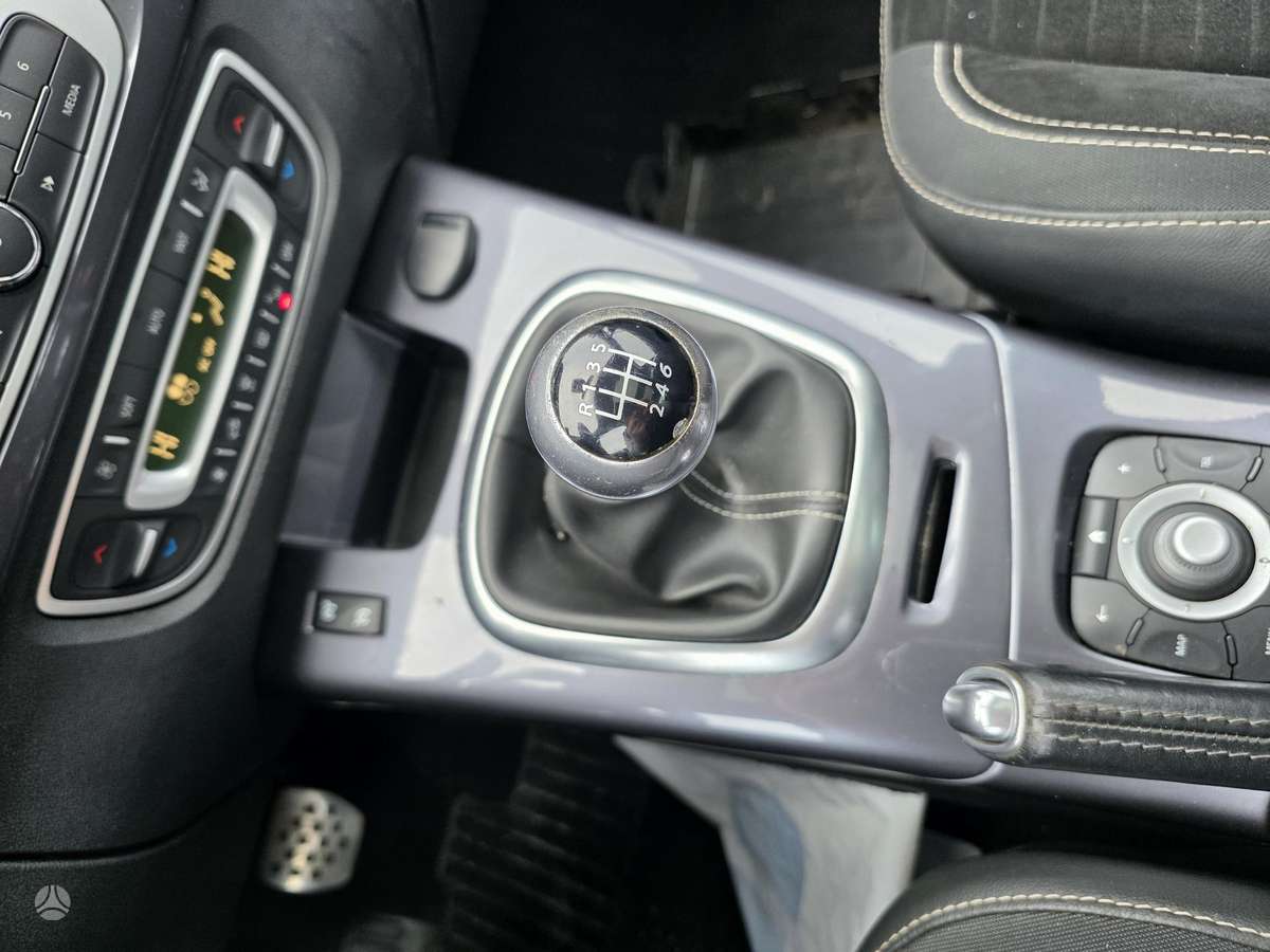 Renault Scenic 2014 — photo 14