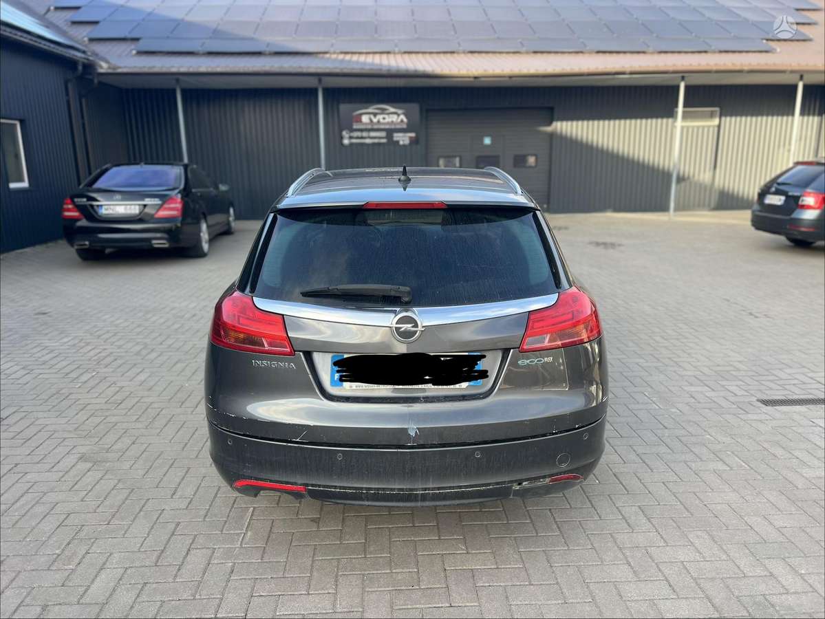 Opel Insignia for parts