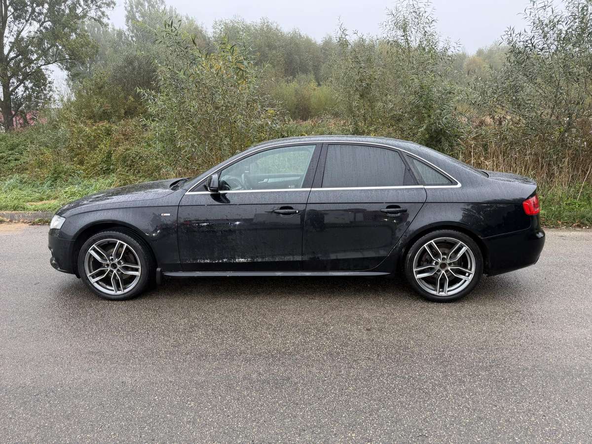 Audi A4, 2.0 l., Седан