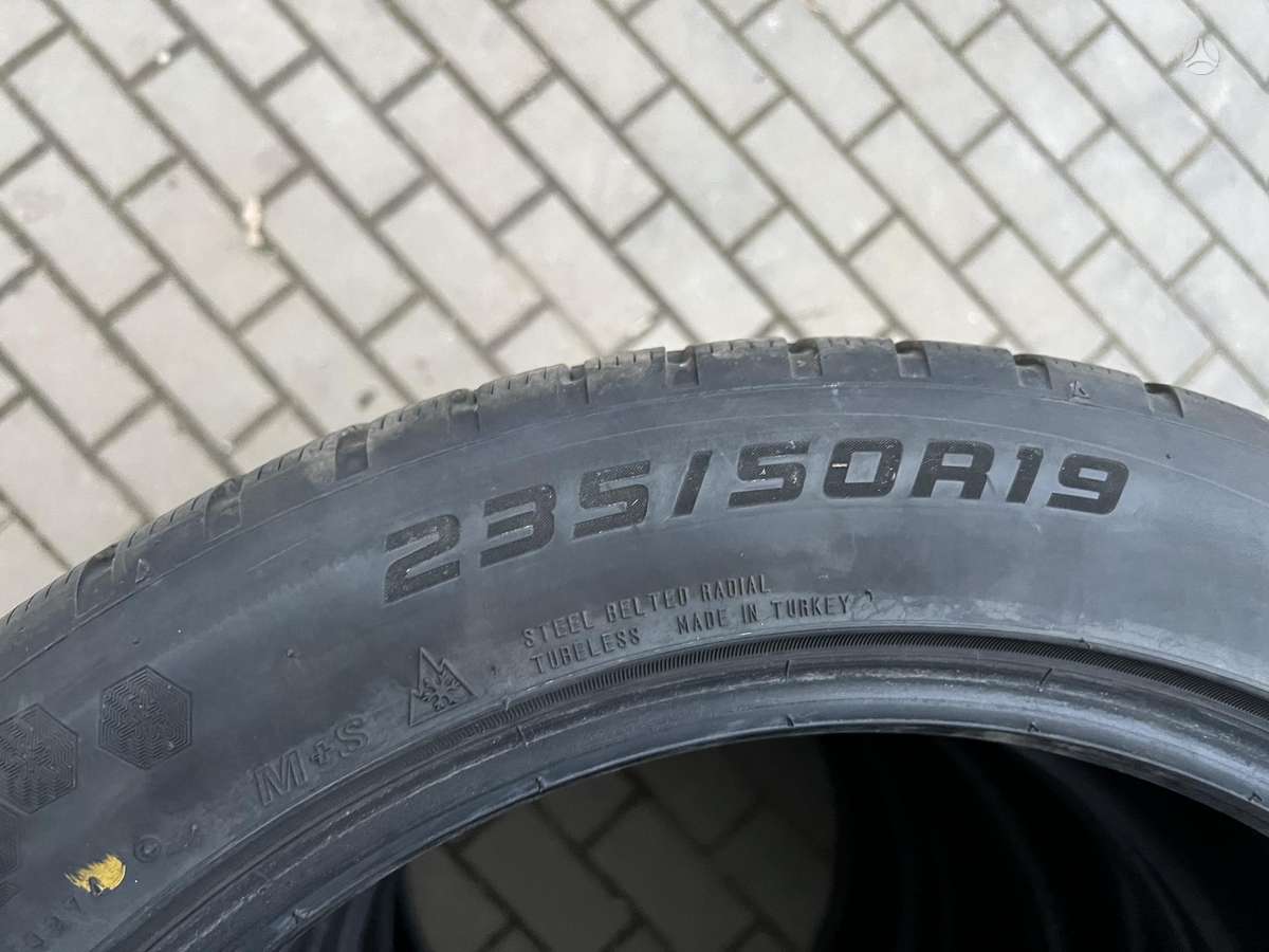 Falken, winter 235/50 R19