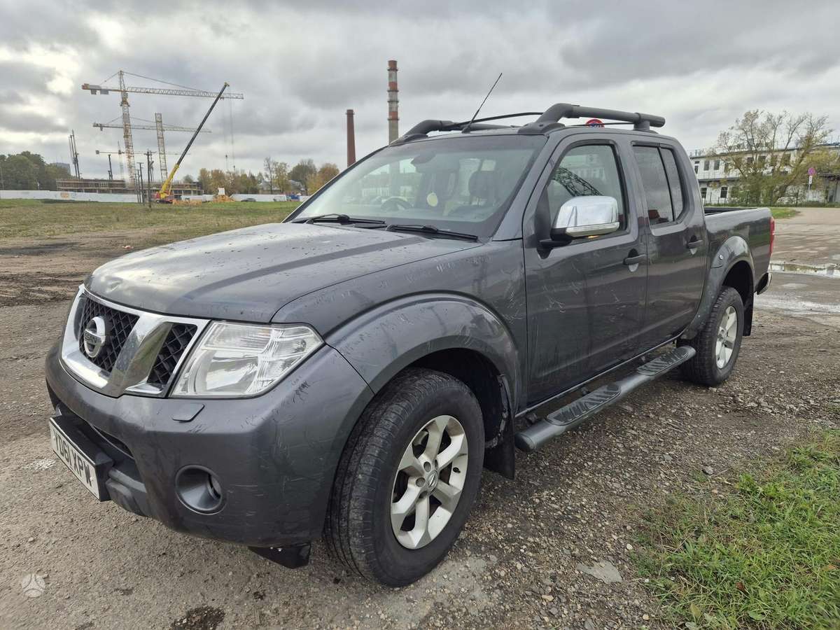 Nissan Navara, Пикап