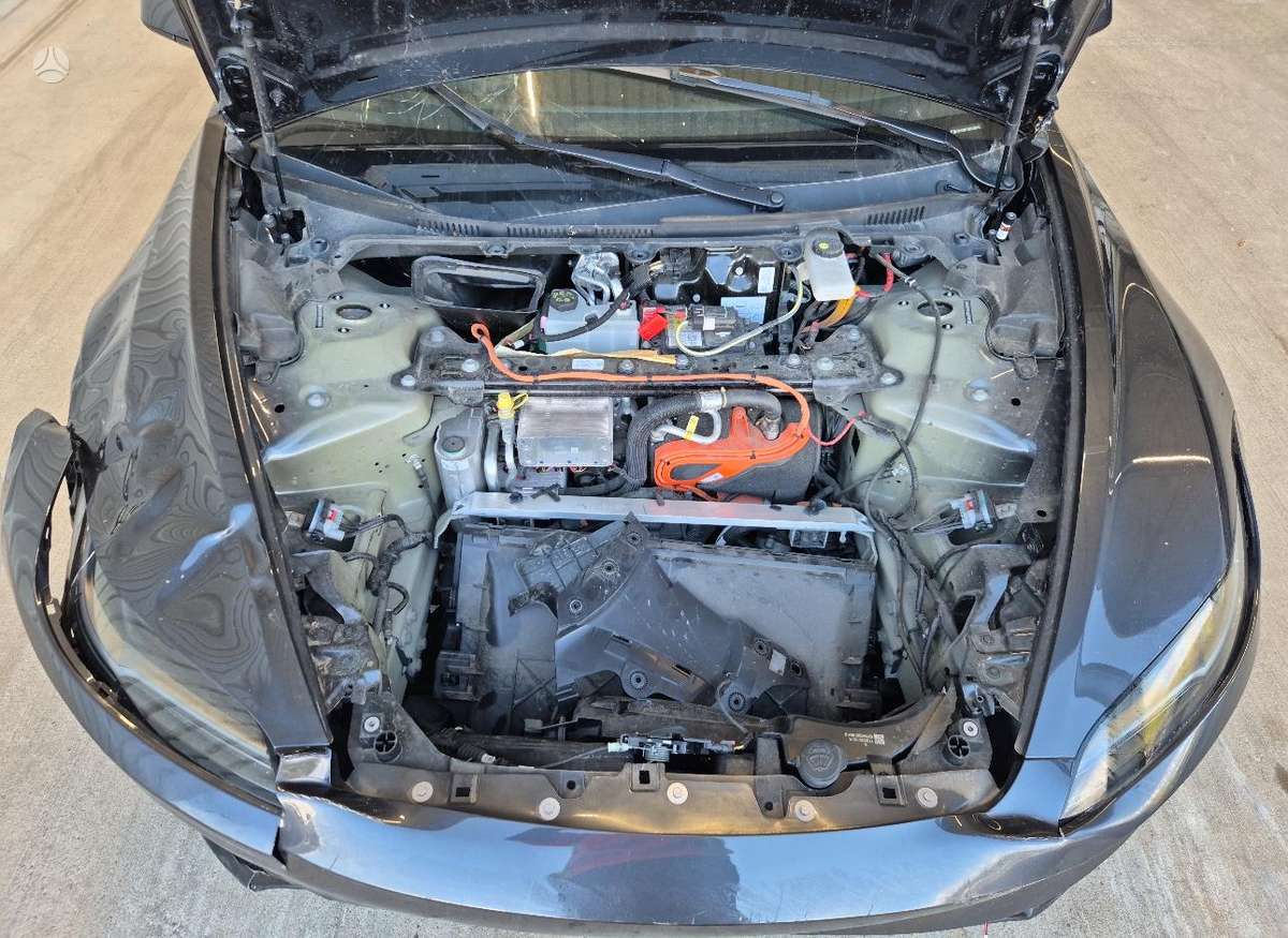 Tesla Model 3, 81 kWh, hatchback