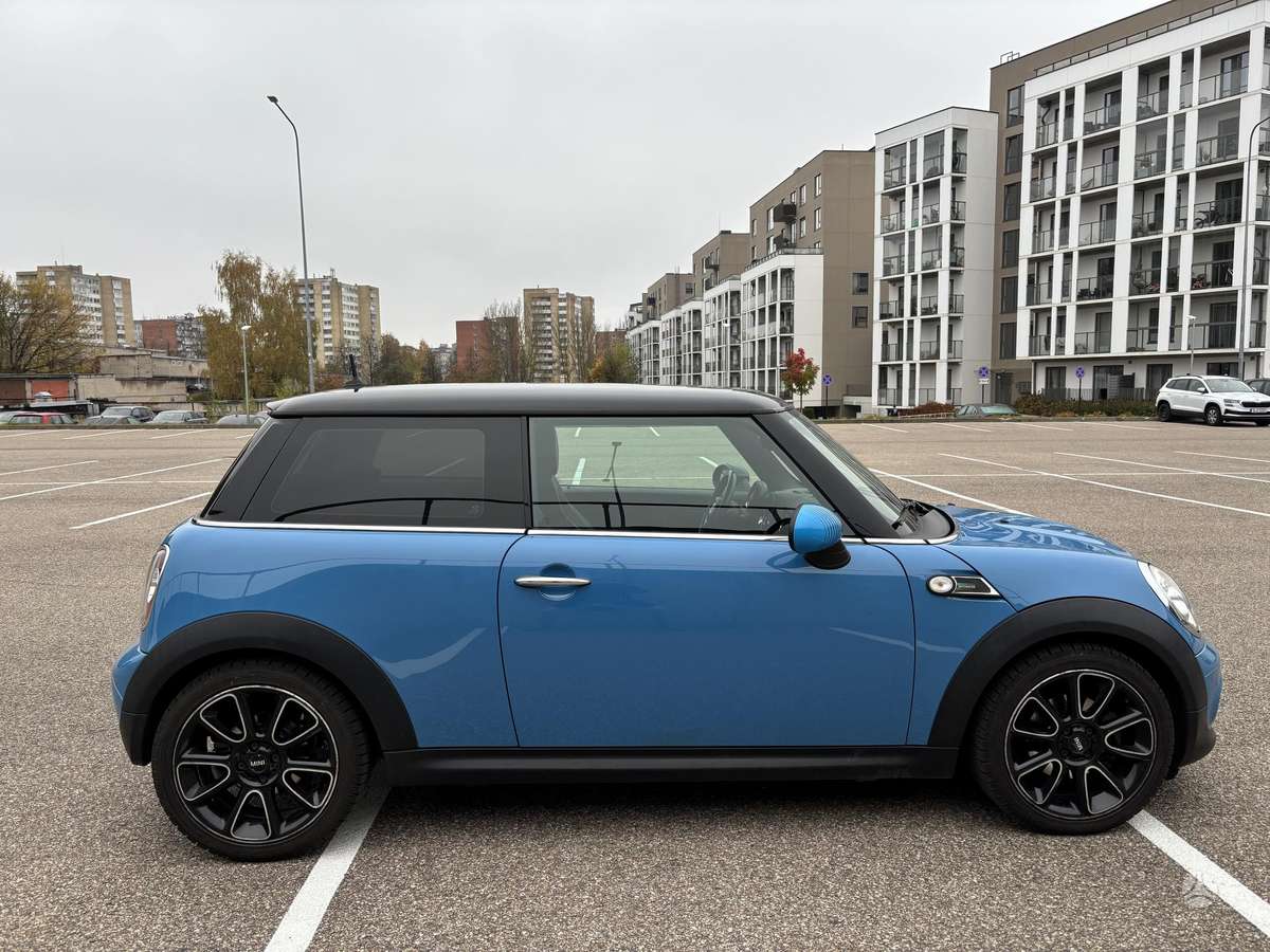 Mini Cooper, 1.6 l., Хэтчбек