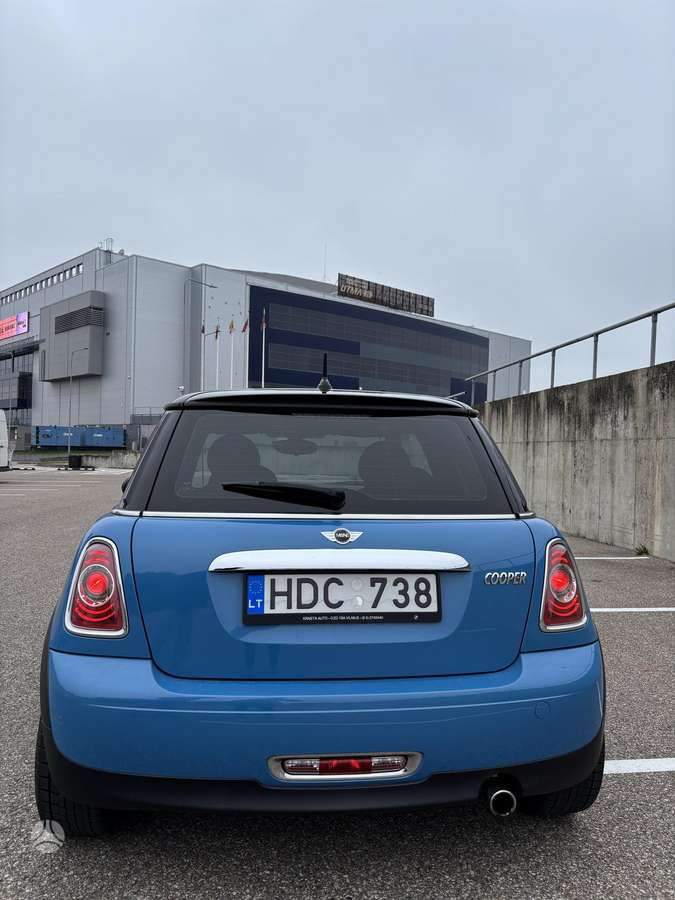 Mini Cooper, 1.6 l., hatchback