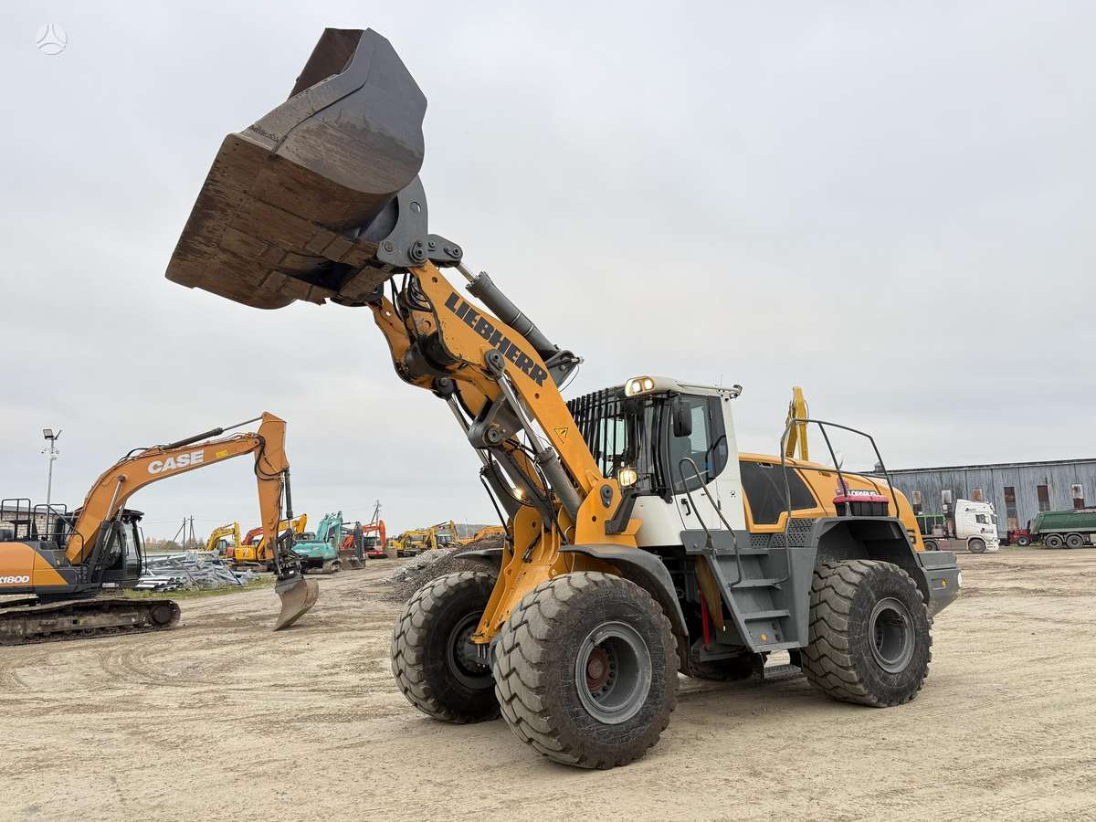 Liebherr L 566 , NR 2 quick coupler, frontal loader