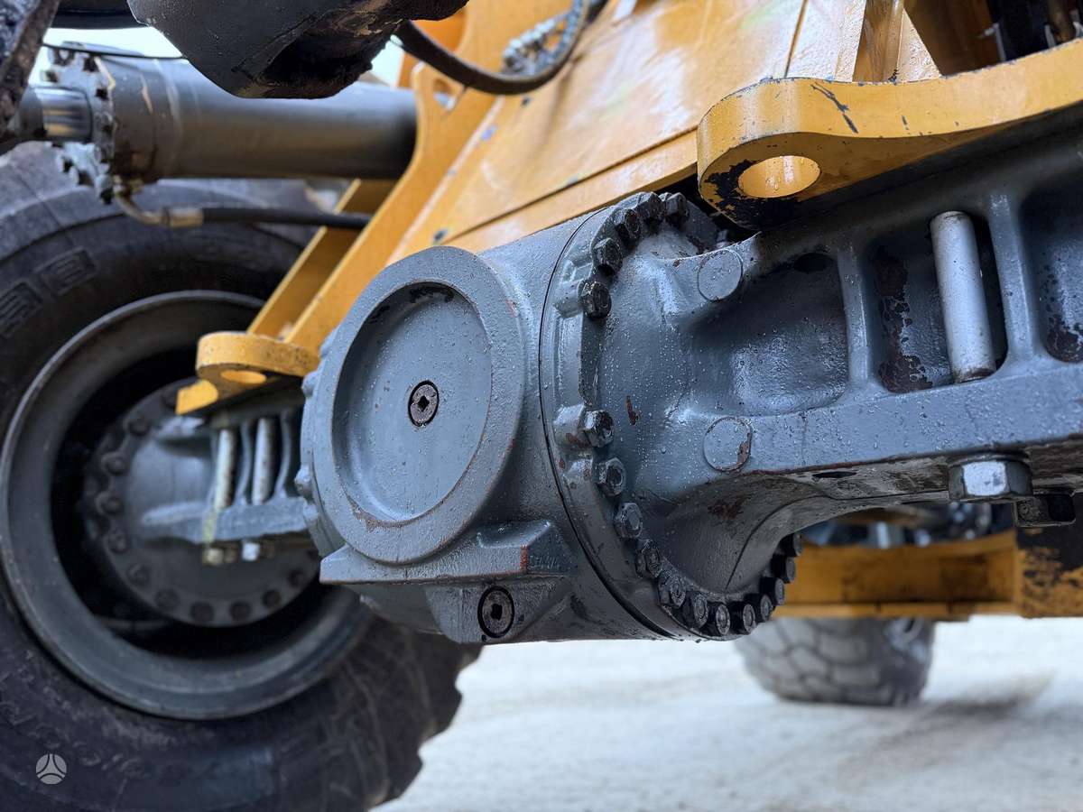 Liebherr L 566 , NR 2 quick coupler, frontal loader