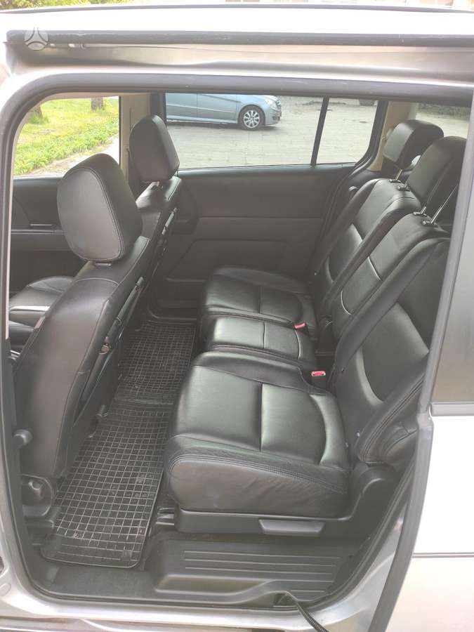 Mazda 5, 2.0 l., Минивэн
