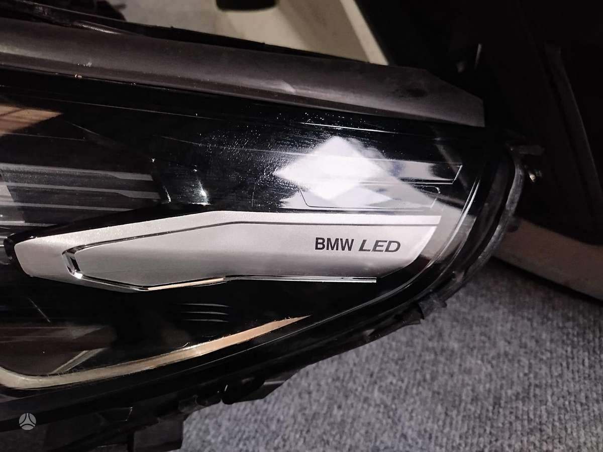 BMW i5 body parts